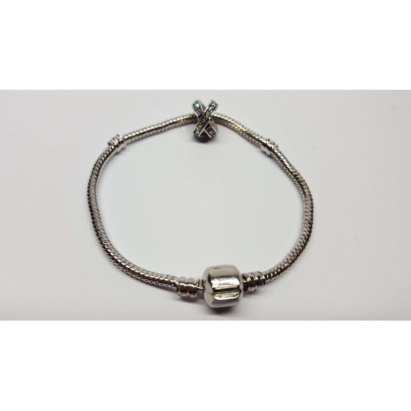 Bracelet with one talisman, model 19, pandora type